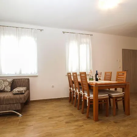 Apartmán Pikula App-1 By Interhome *