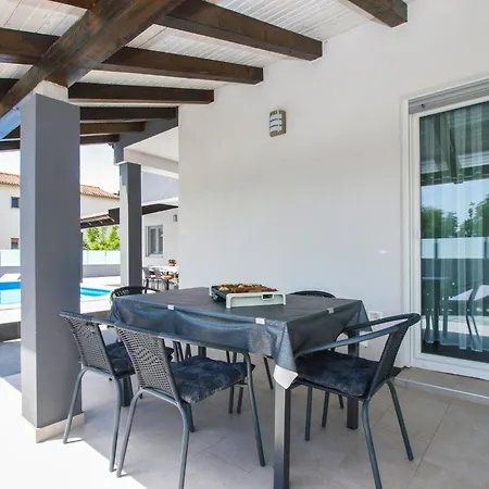 Apartmán Pikula App-1 By Interhome *
