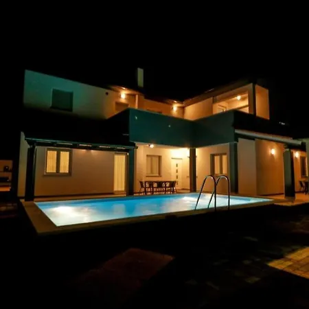 Pikula App-1 By Interhome Daire Štinjan