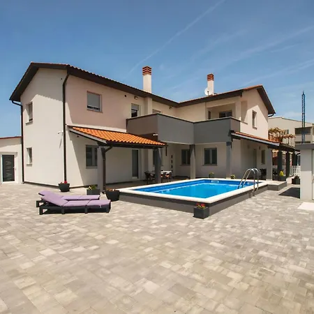 Pikula App-1 By Interhome Daire Štinjan