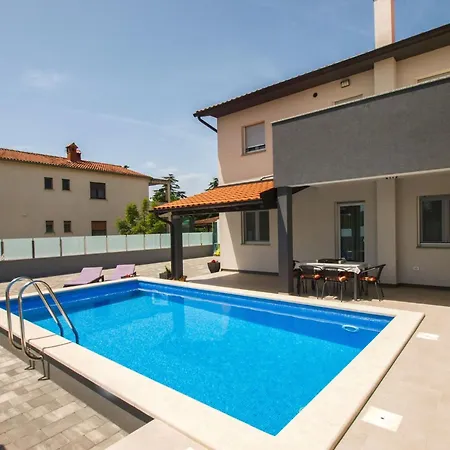 Daire Pikula App-1 By Interhome *