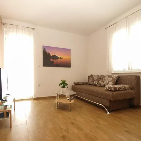 Pikula App-1 By Interhome