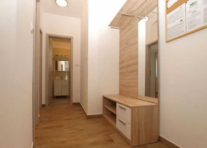 Pikula App-1 By Interhome Daire